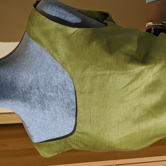 Vibrant three-piece Kasper suit in green - Picture 4 of 4